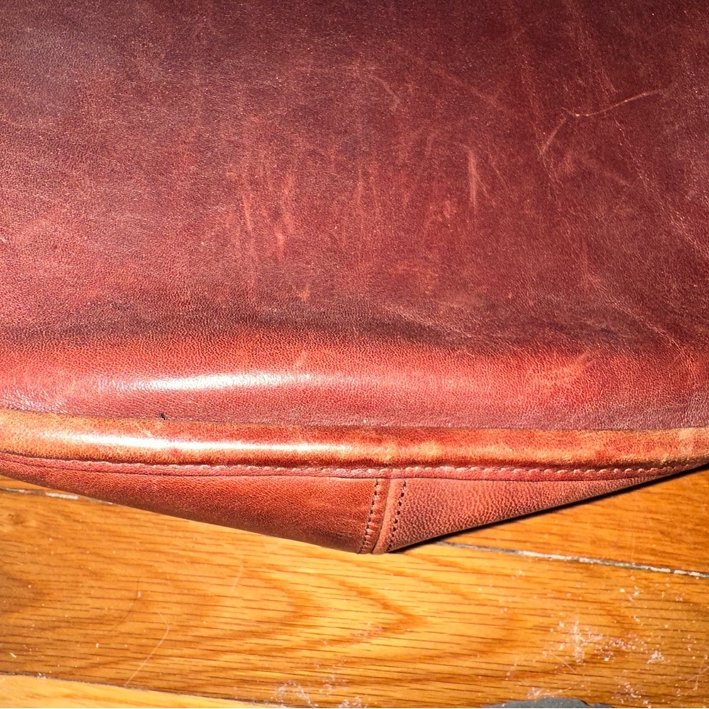 Vintage 1970s-80s Coach Crossbody in Oxblood-Raw Suede Lining - Picture 8 of 10